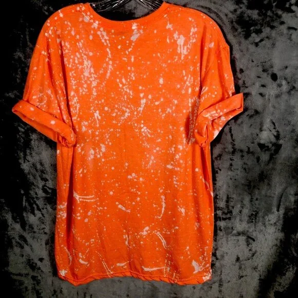 Woman's T Shirts Funny Mommin Ain’t Easy Orange Large Adult Shirt - Picture 7 of 7